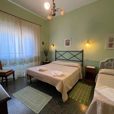 Fera5 Hotell Olbia Exteriör bild