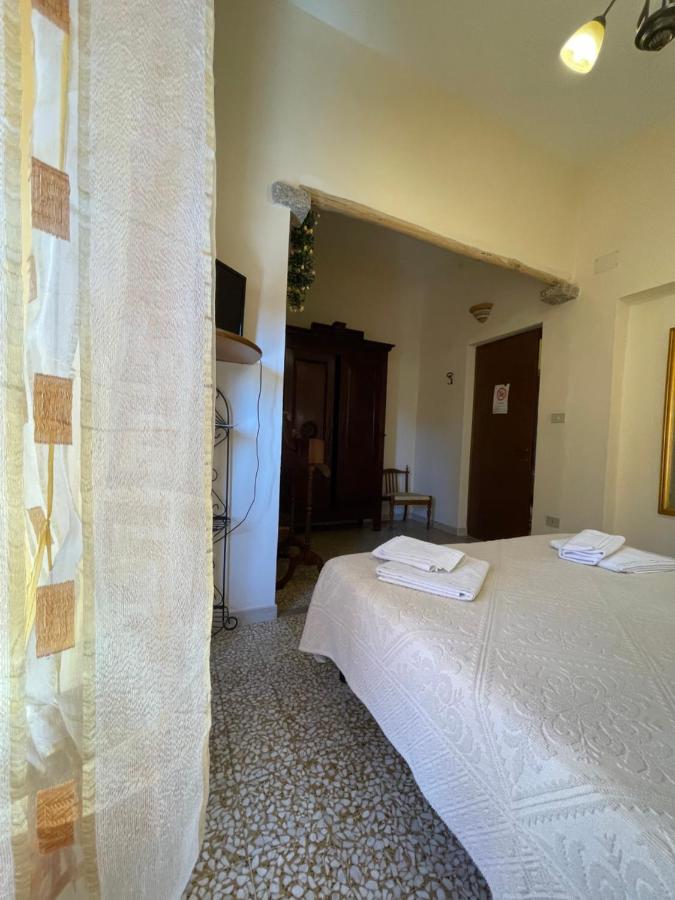 Fera5 Hotell Olbia Exteriör bild